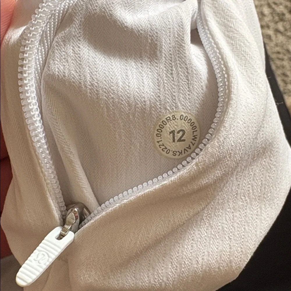 NEW Lululemon Track That Short *5" White Size 12 large - Picture 3 of 9